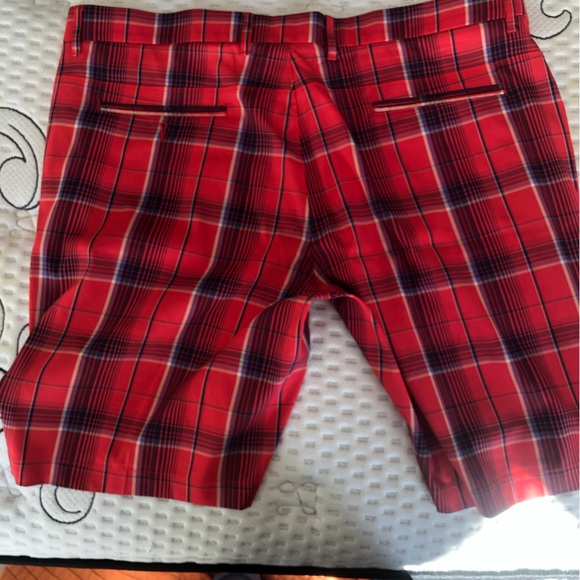 Red tartan golf shorts - Picture 3 of 4